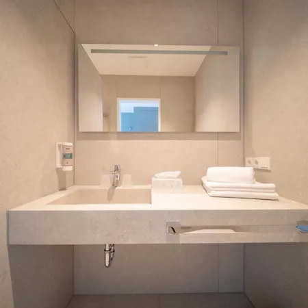 Hotel Boxenstop 3*