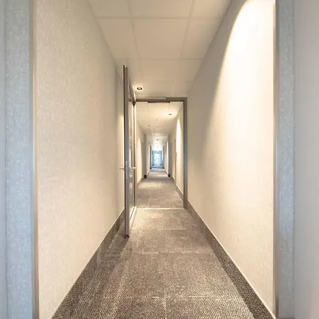 Hotel Boxenstop